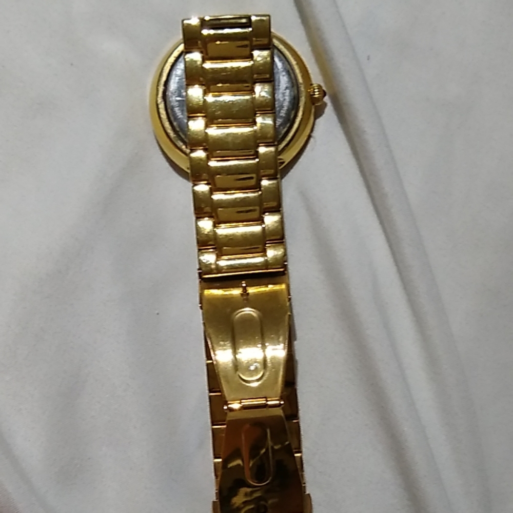 Betsey Johnson Watch - Picture 3 of 4